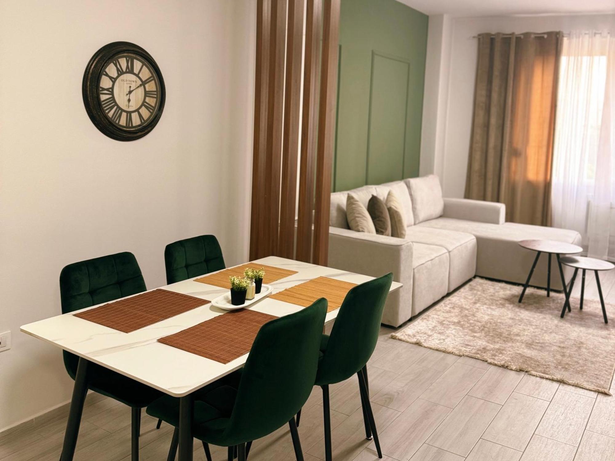 Enol Plazza Apartment