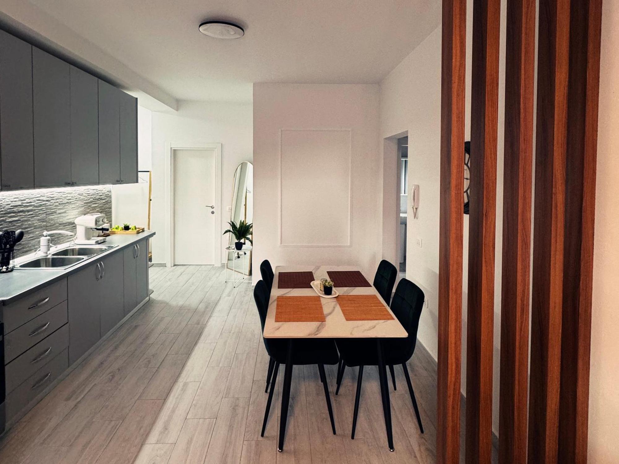 Apartment Enol Plazza Tirana